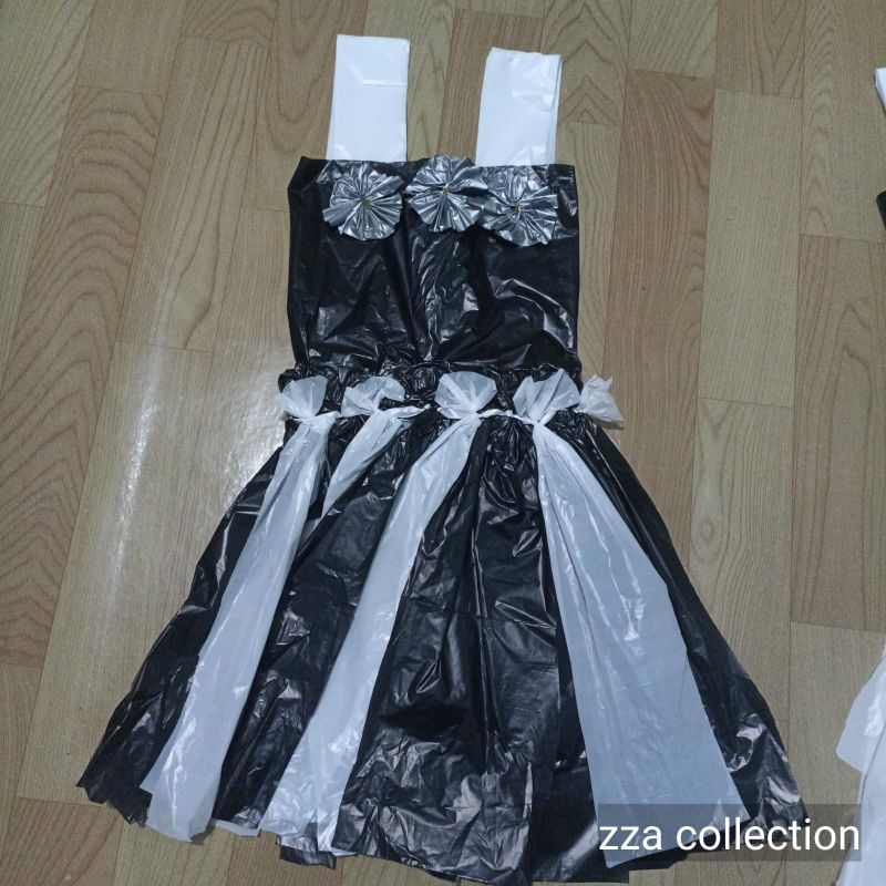 baju daur ulang anak perempuan,baju kresek,  baju fashion show,baju karnaval