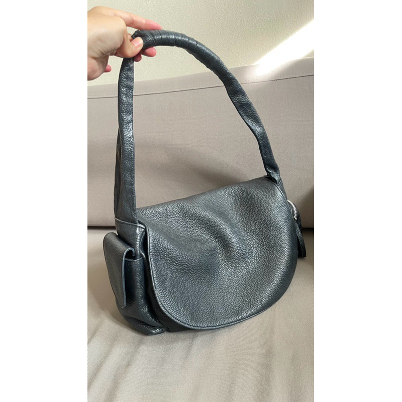 Preloved KAYNN Tas Kulit Hitam Sapi Olla