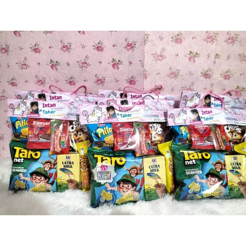 

Paket snack Biskuat / Paket Snack Ultah / Snack Ultah Kemas Hangtag / Bingkisan Ultah Murah / Hampers Snack Anak / Paket Snack