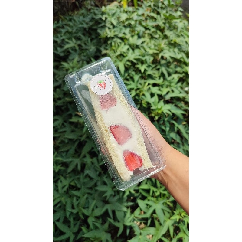 

Sando Sandwich Strawberry