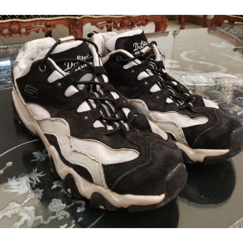 preloved second sepatu skechers d lite women 38