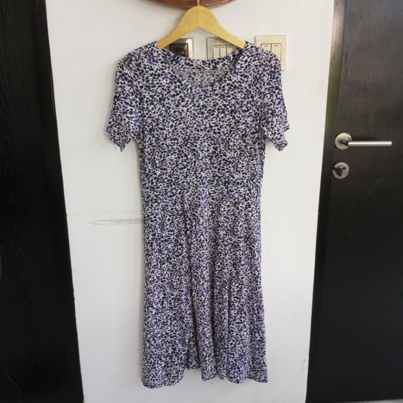 Dress kaos warna ungu motif