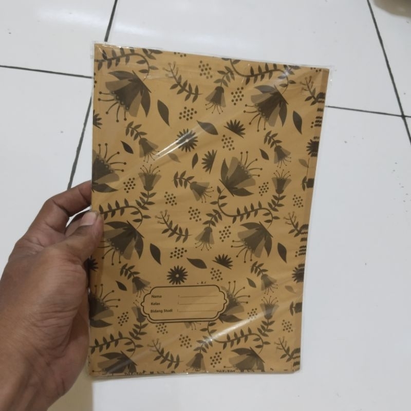 

1 Pak Sampul Buku Tulis Kwarto Motif Isi 20 Lembar
