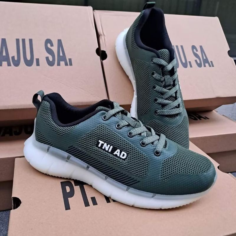 SEPATU OLAHRAGA JATAH TNI-AD PT MAJU S.A. TAHUN 2023.