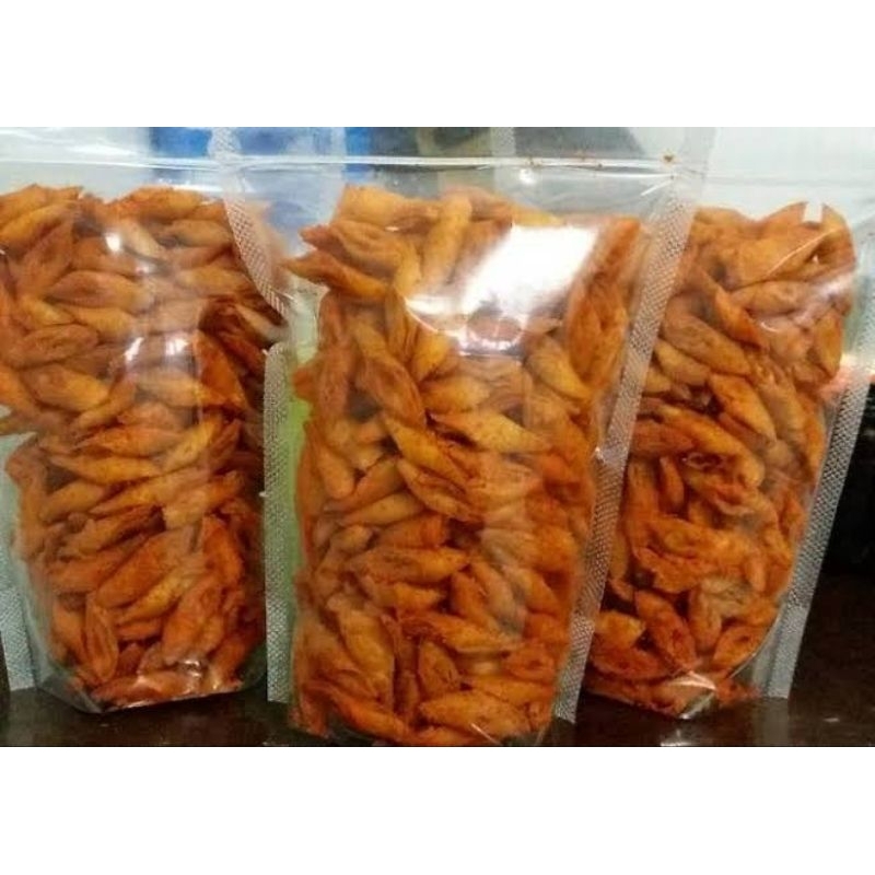 

Snack lumpia rasa Balado gurih dan renyah cocok buat cemilan dirumah