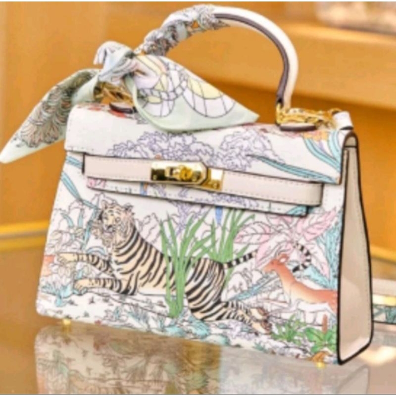 [Ready Stock] Tas Selempang Kelly Wanita Fashion Brand Prha Macan Hutan Original
