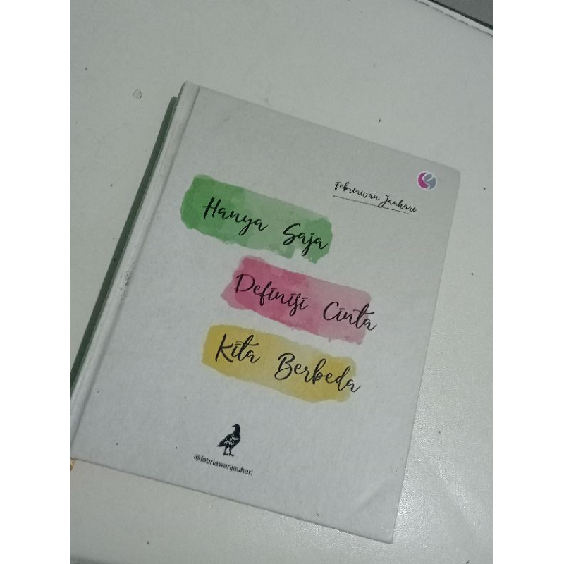 Buku Hanya Saja Definisi Cinta Kita Berbeda Preloved Asli Bekas Original Febriawan Jauhari