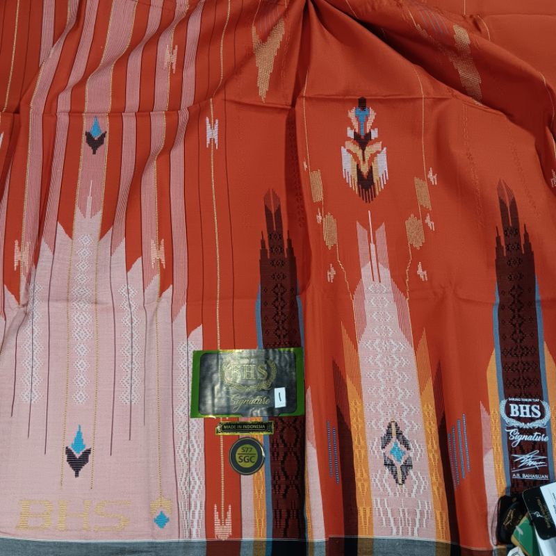 SARUNG BHS SIGNATURE GOLD SGC 1 ORANGE MS MESRES SUTRA