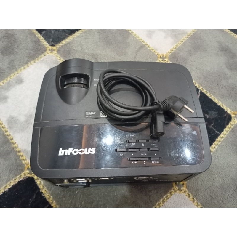 Proyektor InFocus IN114X