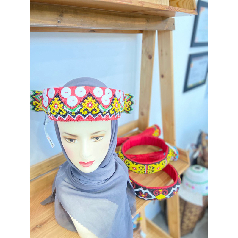 Manika Kaltim - Topi Manik Cewek / Wanita Adat Dayak Bahau Kalimantan