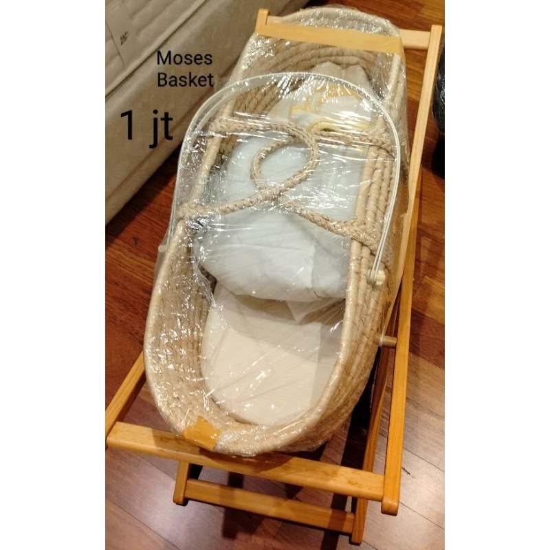 Moses Basket keranjang boks tidur bayi rotan kayu premium 1.25x0.5m Mothercare preloved like new.