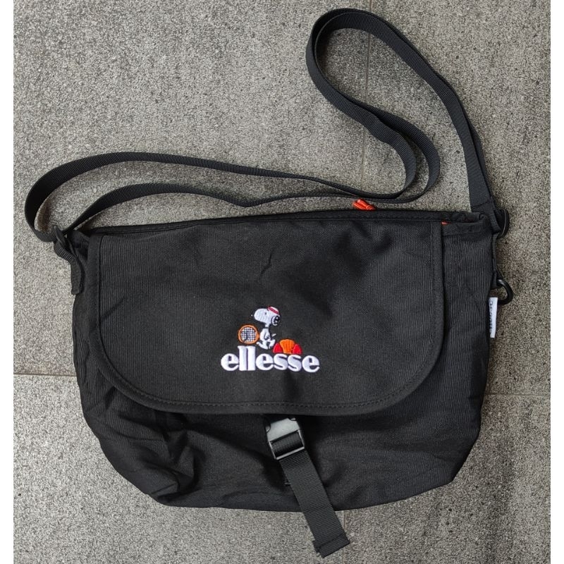 tas shoulder bag ellesse x peanuts snoopy japan market original used like new