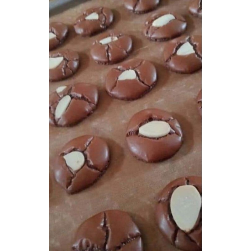 

brownies crispy full coklat dan renyah