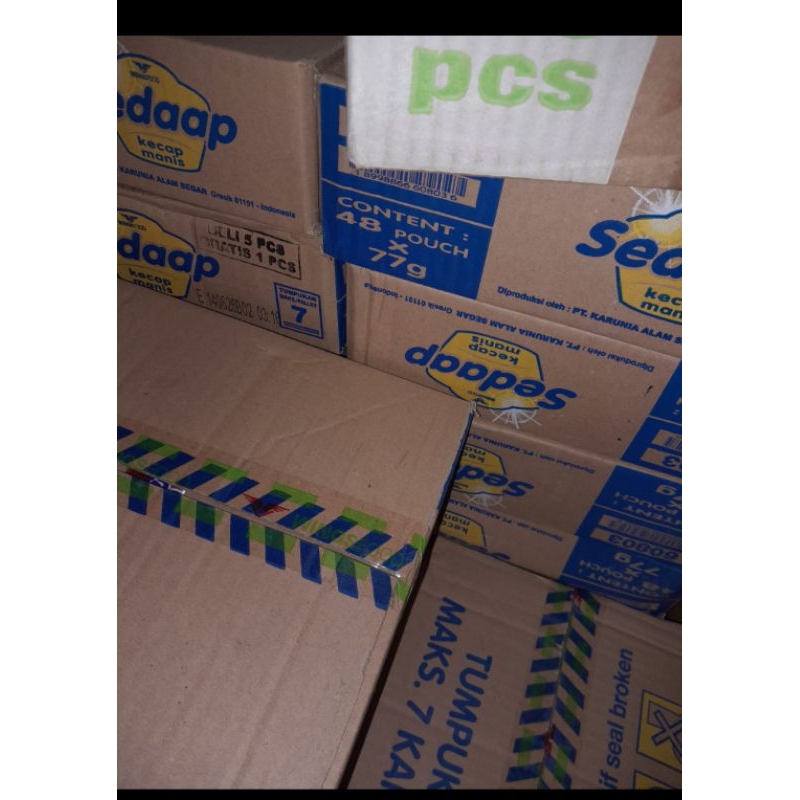 

KECAP SEDAP /kecap 2000 /Kecap Manis isi 48 pouch exp 22,07,26