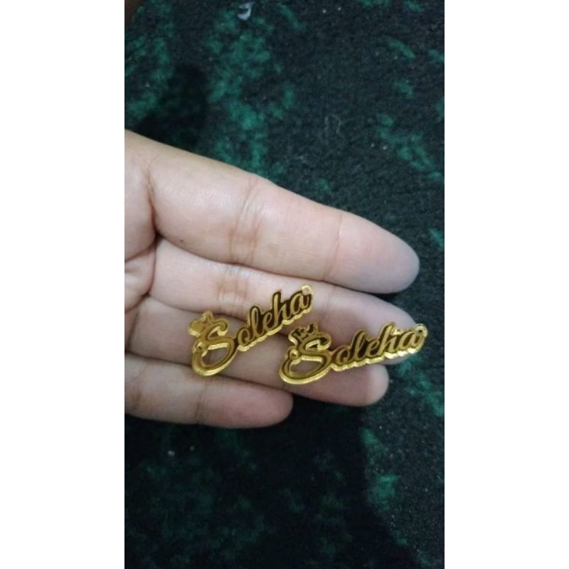 

ukuran 1,5cm x 3,5cm LABEL ACRILIK, LABEL HIJAB, LABEL GAMIS, HANG TAG