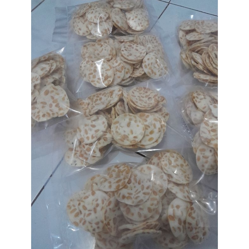 

keripik tempe sagu