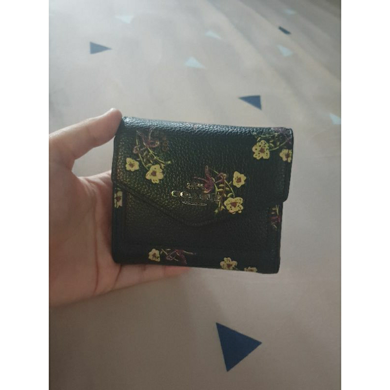 coach wallet auth black flower preloved