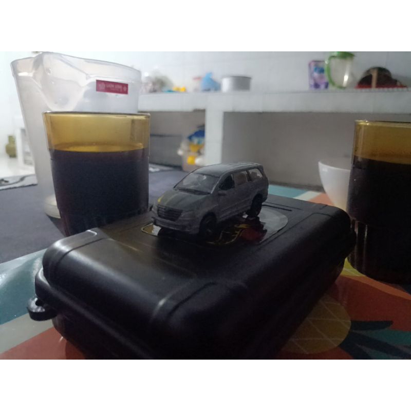 Innova Diecast Bahan Custom + Bonus Diecast Random