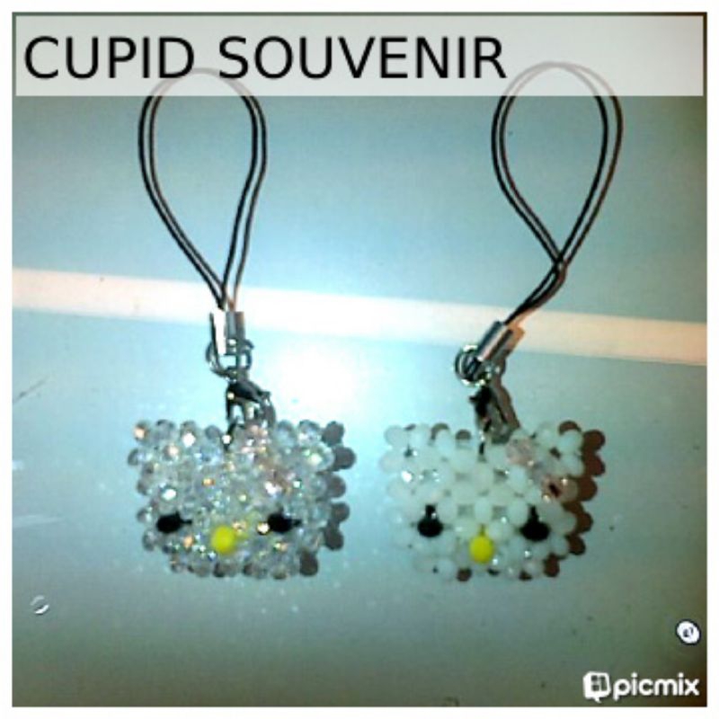 Gantungan Hp Gantungan Kunci Hello Kitty KRISTAL