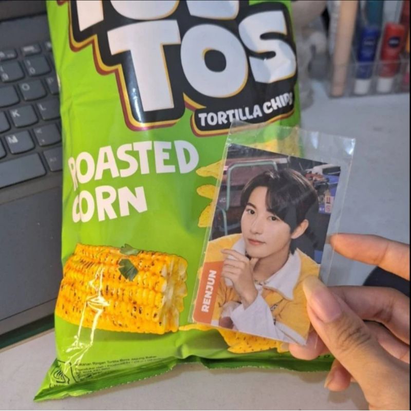 

Tos Tos Tortilla chips 145g extra isi 25% dan bonus is card nct dream