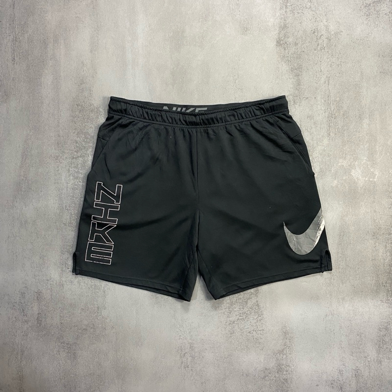 celana pendek nike second