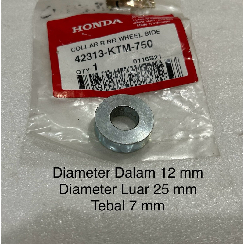 Collar Bosh Roda Belakang Kanan Supra X125 Blade Tipe Cakram Ori AHM 42313KTM750