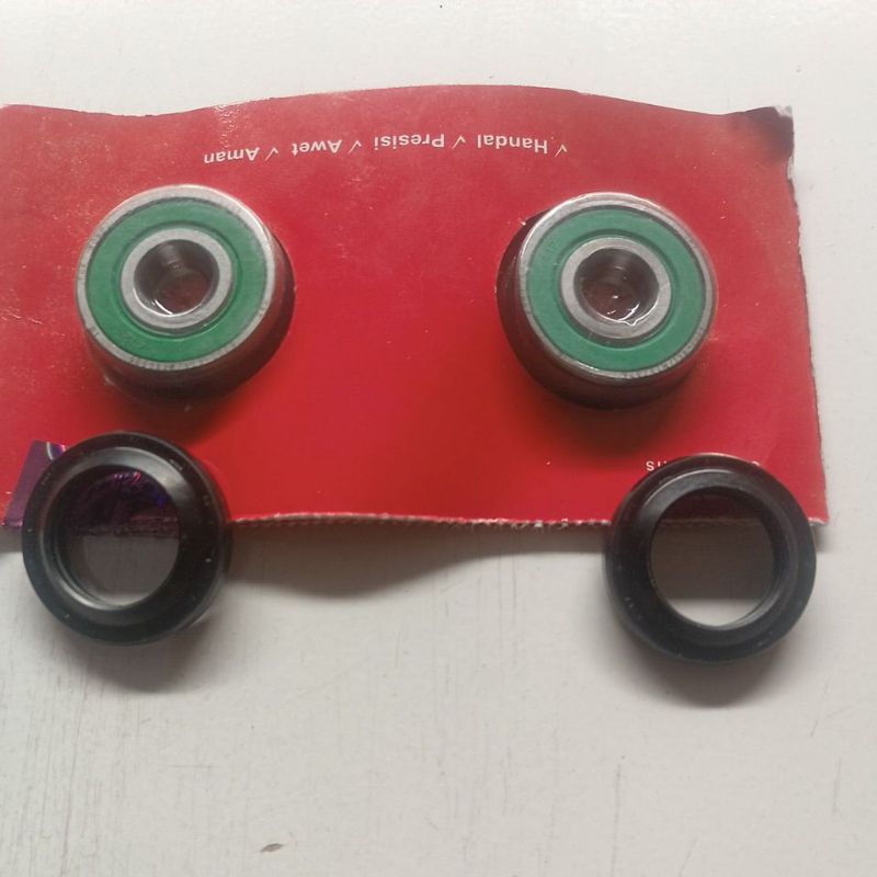 bearing roda depan +seal roda depan vario 125/150 fi esp