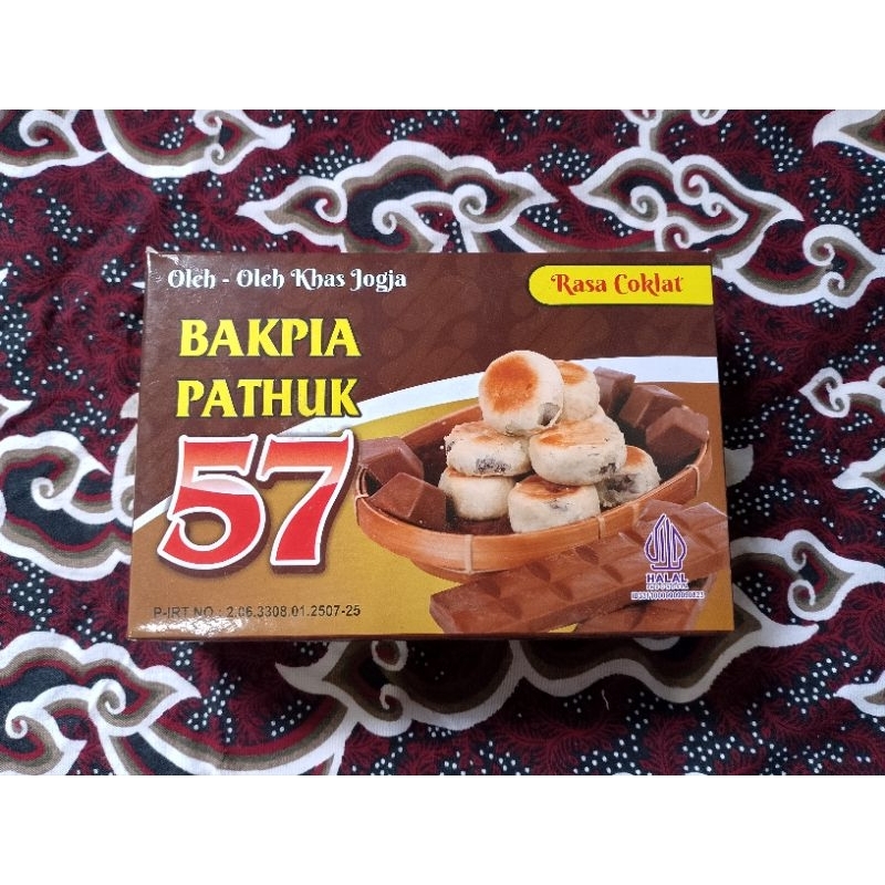 

BAKPIA PATHUK 57 Khas Jogja Rasa COKLAT 1 box isi 16