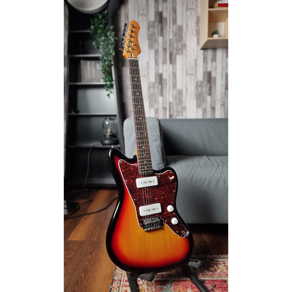 SQOE JM300 ROASTED MAPLE SERIES IN 3-TONE SUNBURST