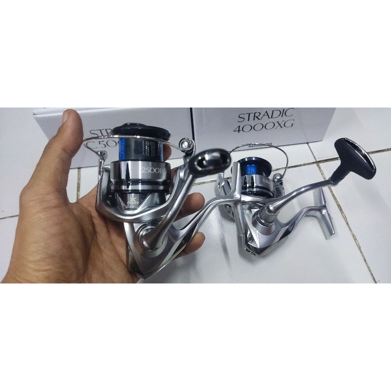 Reel Shimano Stradic FL 2500hg/C3000/4000XG/C5000XG