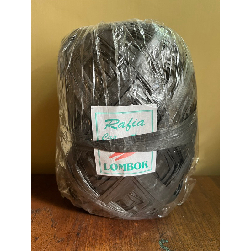 

Tali Rafia Hitam / Biru / Hijau