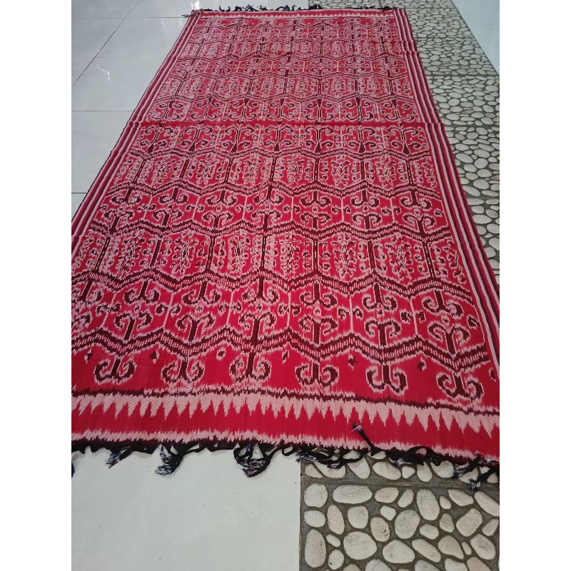 kain pua kumbu kain tenun Sintang Kalimantan