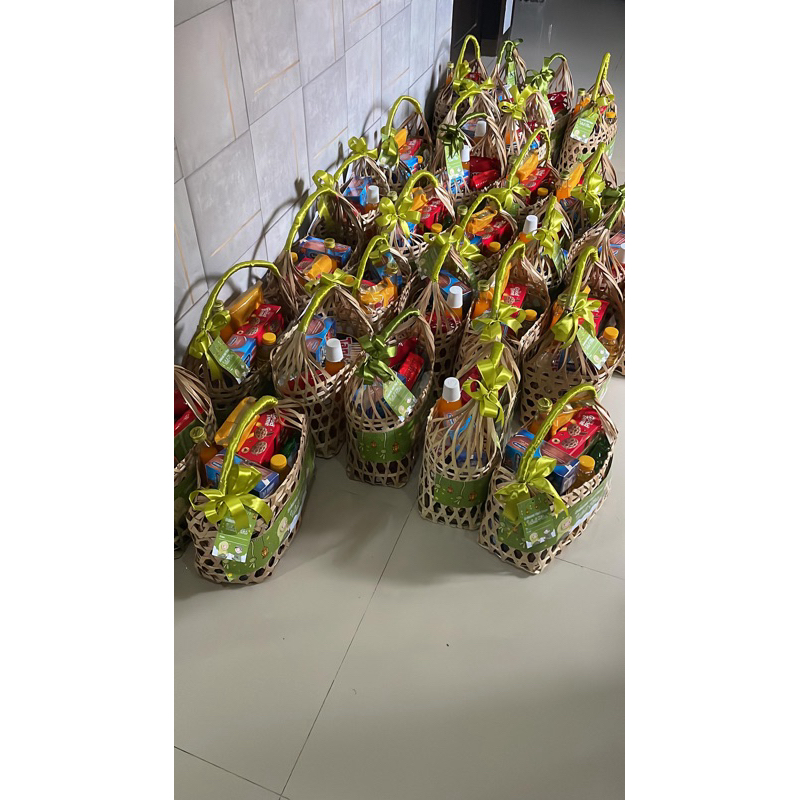 

KERANJANG HAMPERS HARI RAYA