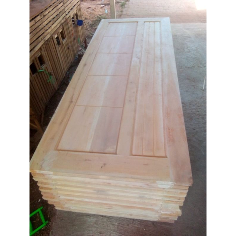 daun pintu kayu mahoni