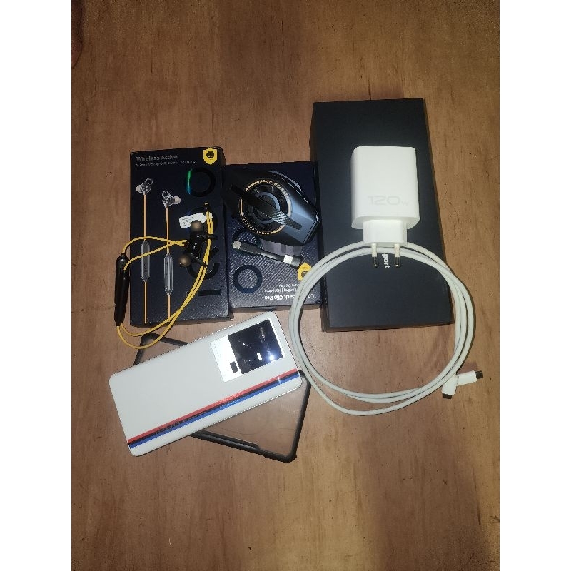 Iqoo 11 16/256 Fullset Second Like New + Cooler original + headset iqoo original