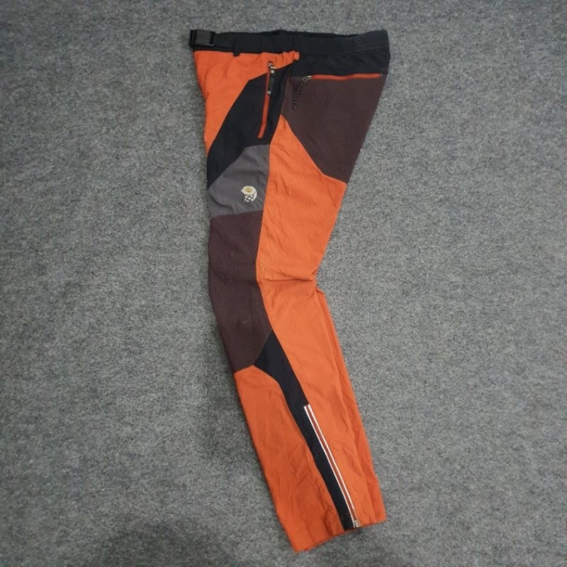 Celana outdoor mountain hardwear size 31-32 indo