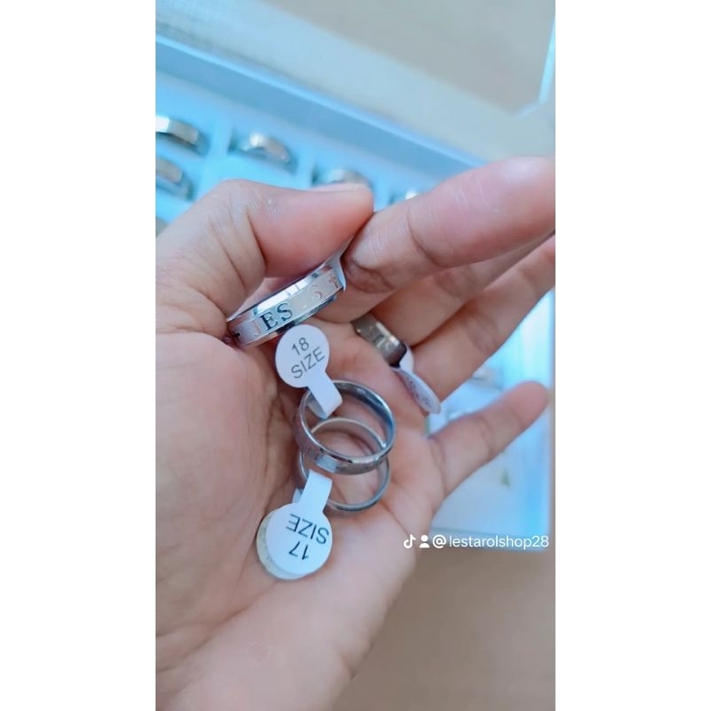Cincin Titanium anti karat motif Yesus/salib silver anti karat