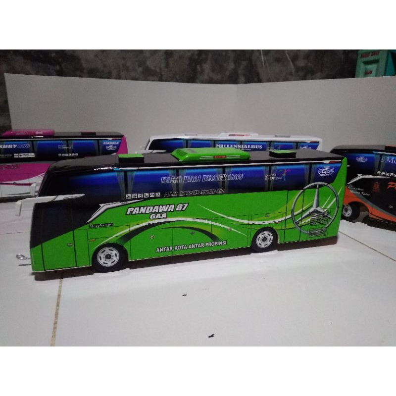 miniatur bus Pandawa 87