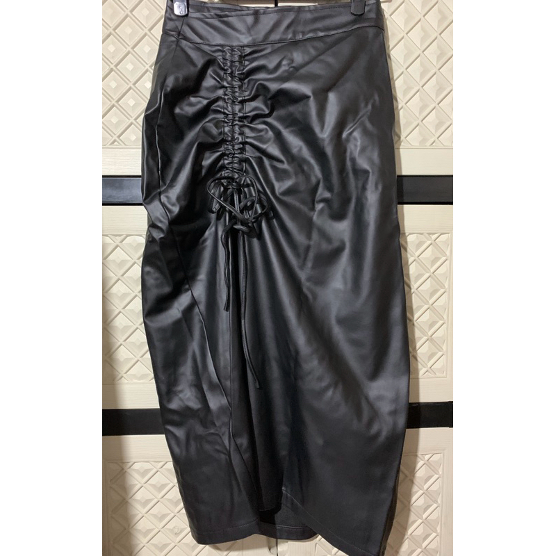 Preloved rok leather premium