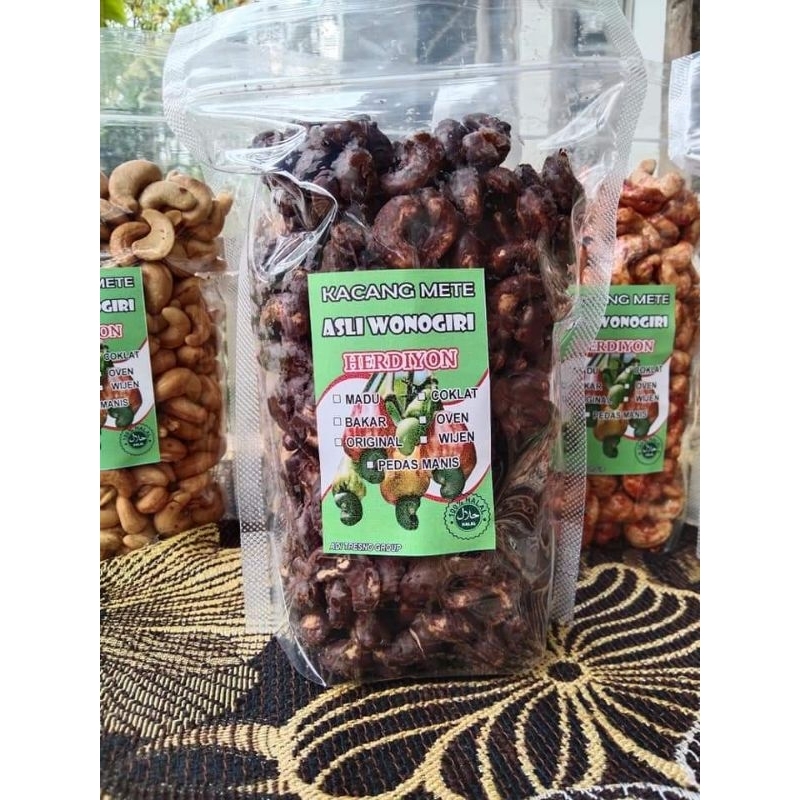 

KACANG METE COKELAT SUPER FRESH RENYAH MEDE ASLI WONOGIRI HERDIYON