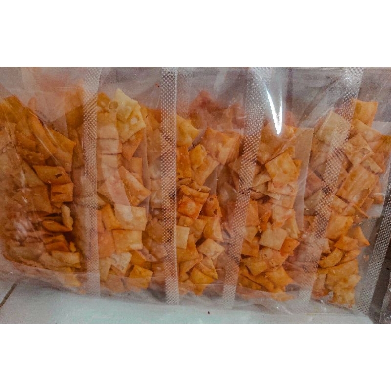 

Keripik Pangsit Kulit Pangsit Keripik kerupuk 50 gr Gurih Renyah Cemilan Aneka Rasa Makanan Ringan murah meriah