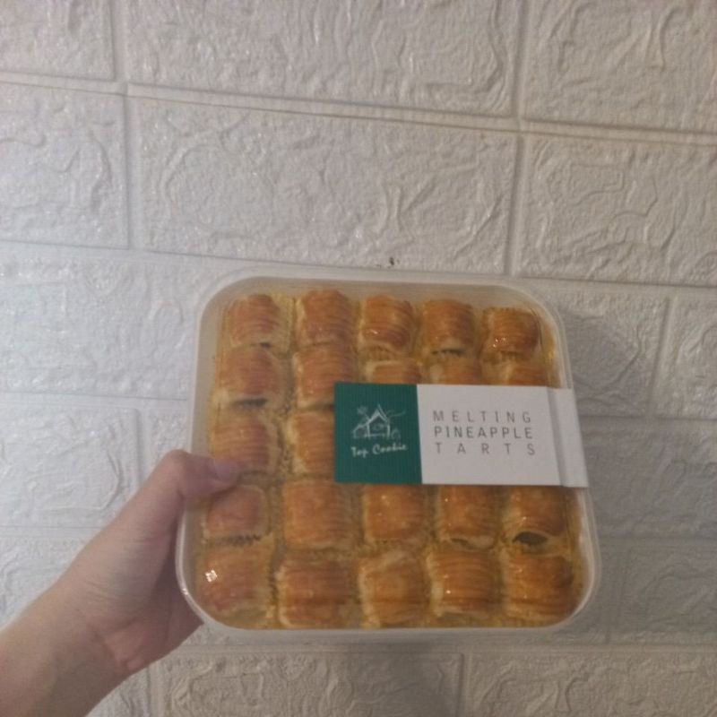 

top cookie Melting pineapple tarts