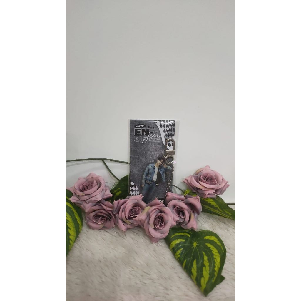 Gantungan kunci standee acrylic Enhypen