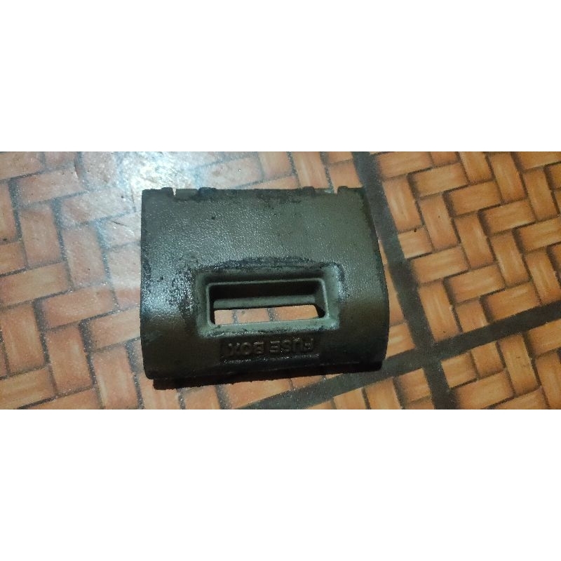 Tutup Fuse Box Corolla DX 80/81 Ori