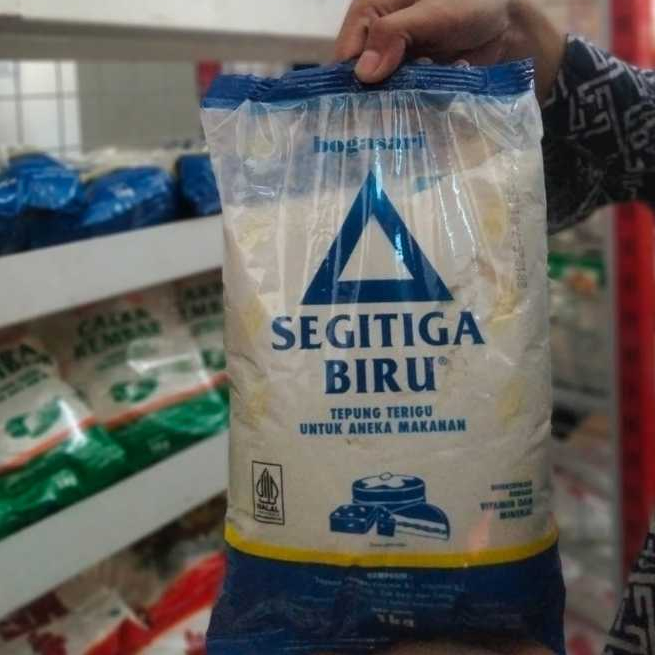 

Tepung segitiga biru 1kg