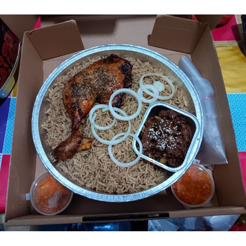 

Nasi Kebuli Hampers 2 Porsi, ayam utuh dan daging slice