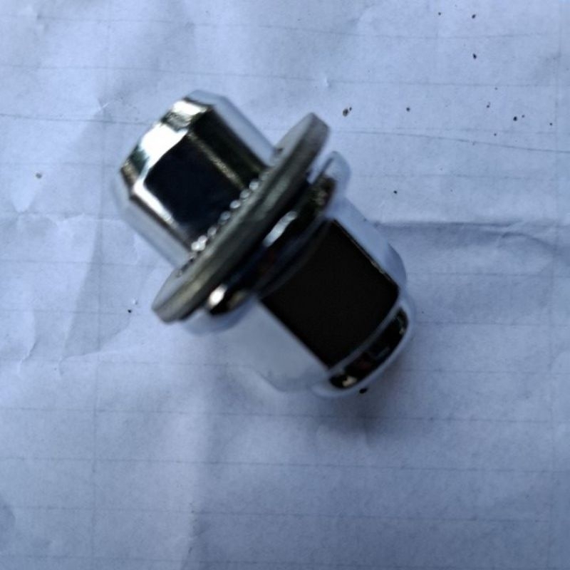 mur  baut roda racing,untuk mobil toyota,daihatsu.panjang 3.6cm.ORIGINAL