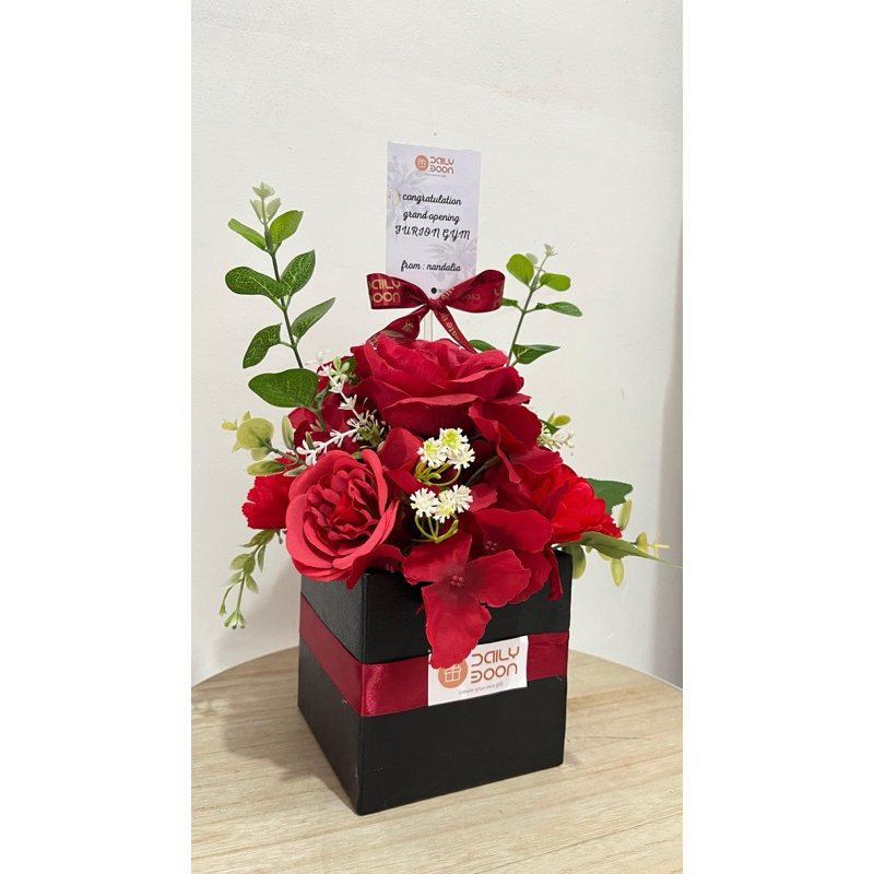 

Bloom Box Costum