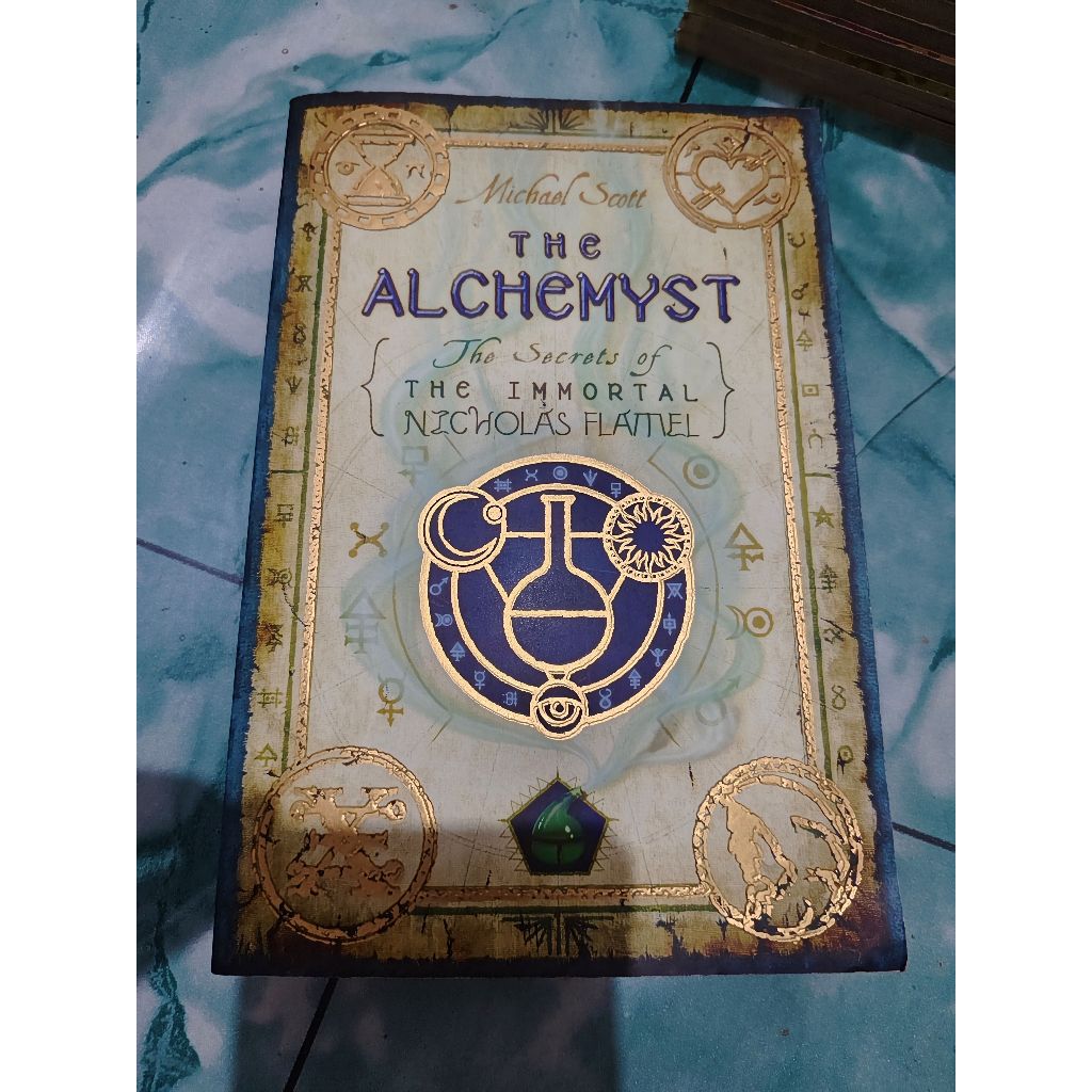 Novel Alchemyst - The Immortal Nicholas Flamel Bekas/Second/Prelove