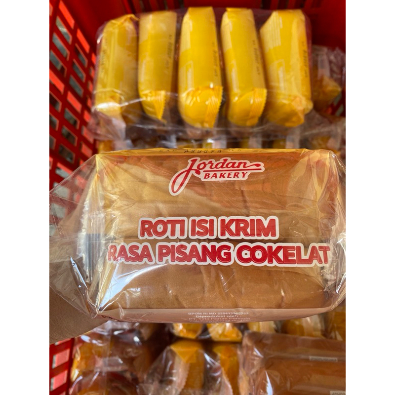 

ROTI ISI KRIM RASA PISANG COKLAT JORDAN